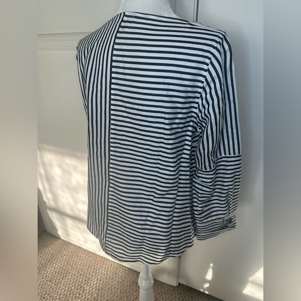Chicos Size 1 No Iron Pullover Mixed Multi Stripe size S - Picture 4 of 12